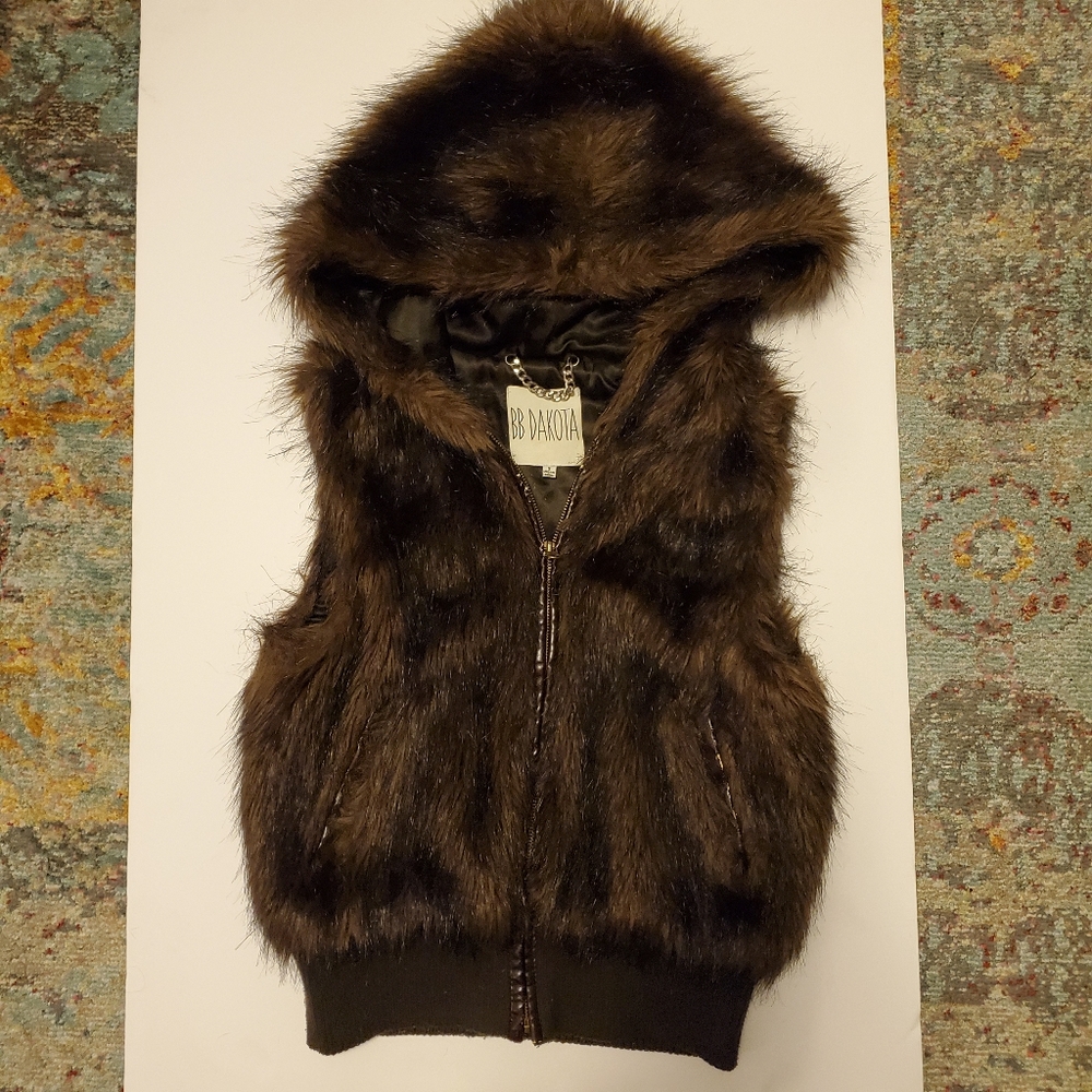 BB Dakota Brown Faux Fur Hooded Vest